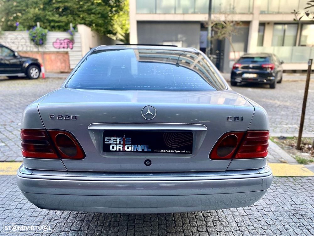 Mercedes-Benz E 220 CDI Elegance - 8