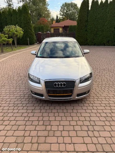 Audi A3 Sportback 2.0 TDI DPF (DSG) S tronic Ambiente - 5