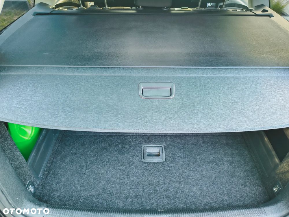 Volkswagen Passat 2.0 TDI Trendline - 31