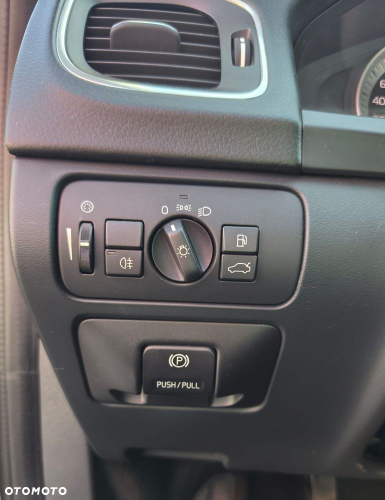 Volvo V60 - 16
