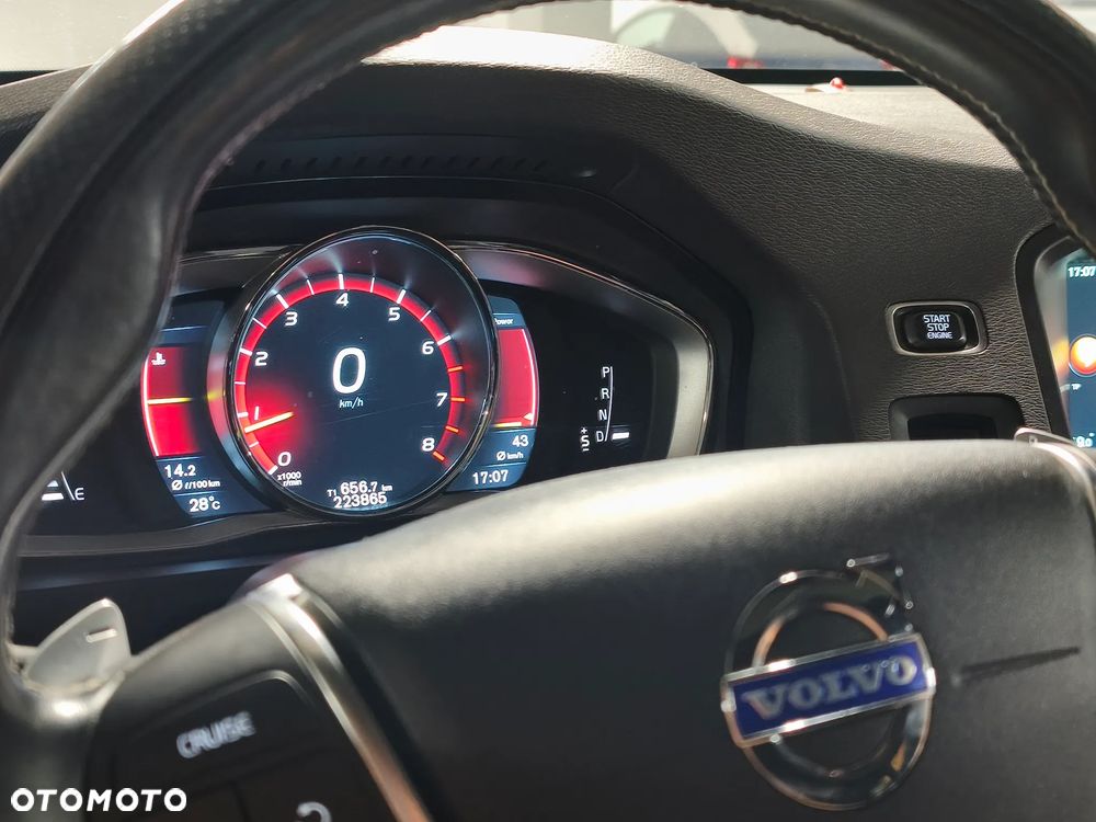 Volvo S60 T6 AWD Geartronic RDesign - 40