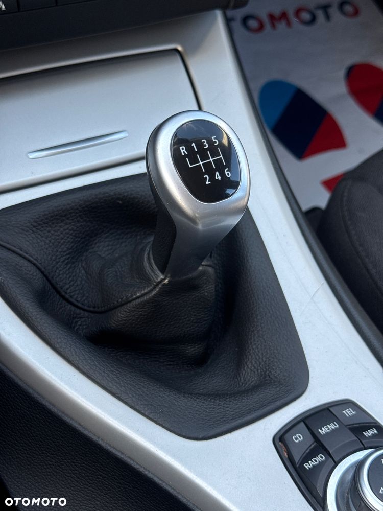 BMW Seria 3 318d Sport Line - 29