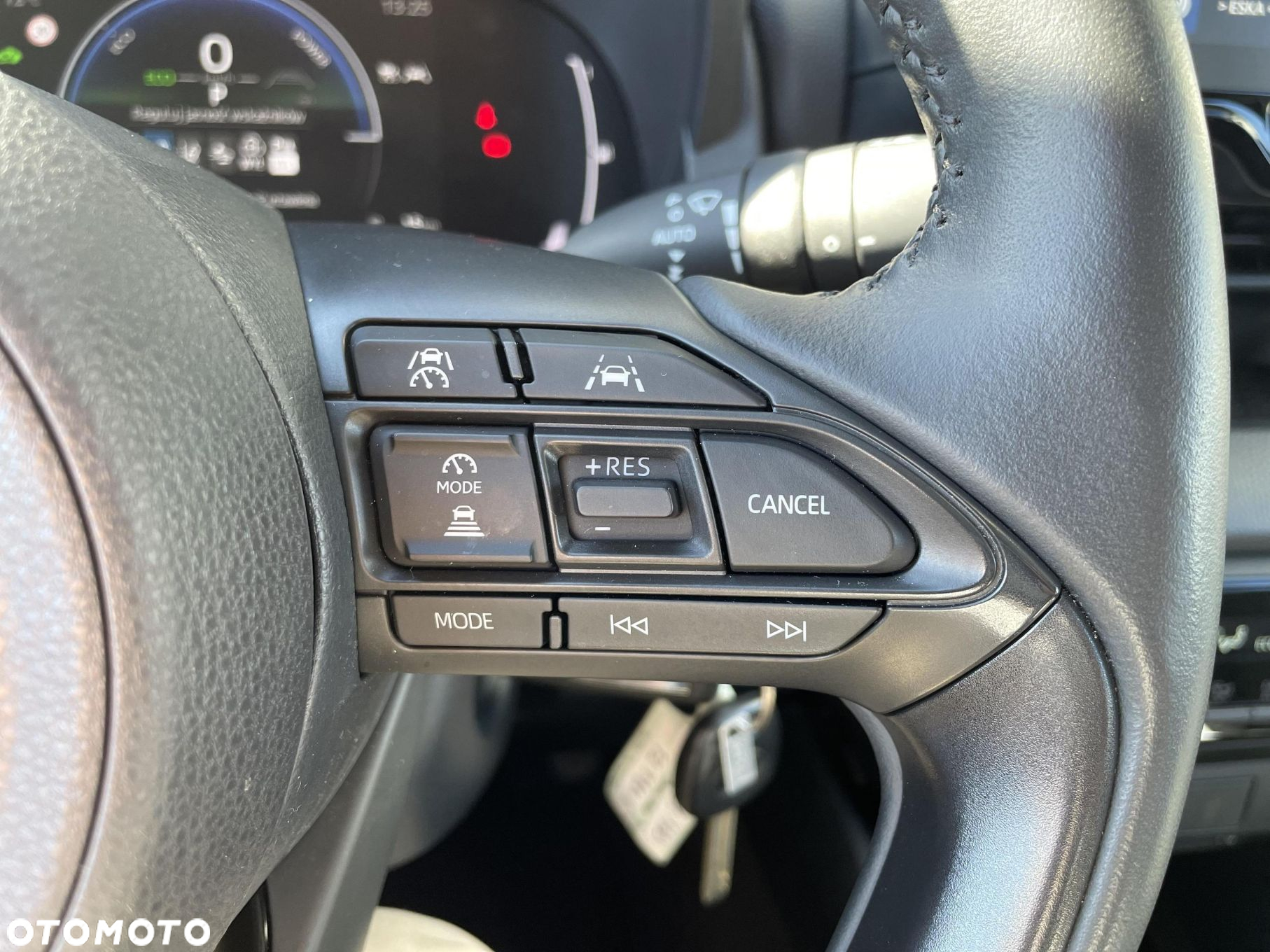 Toyota Yaris Hybrid 1.5 Style - 28