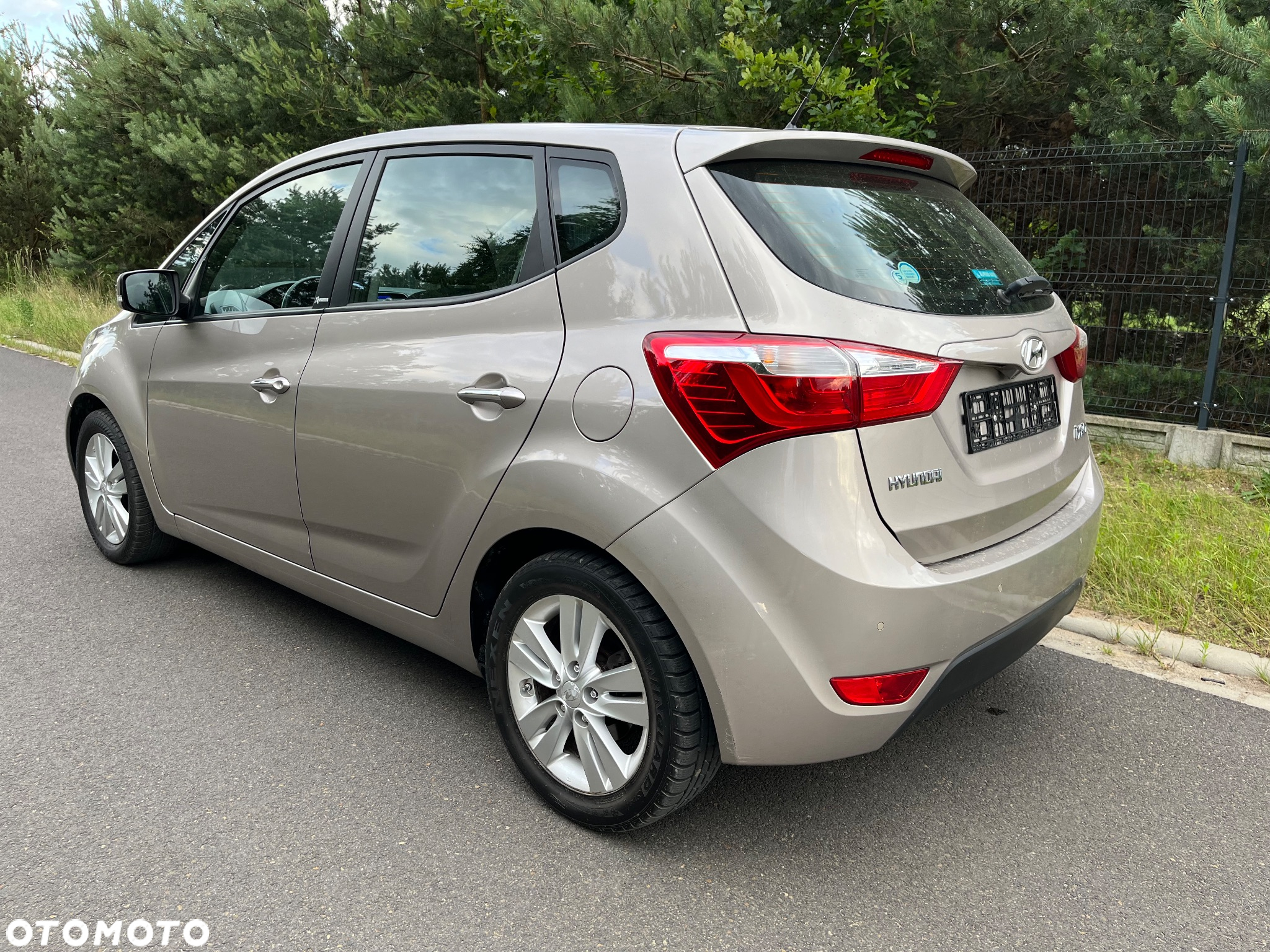 Hyundai ix20 1.4 Premium - 12