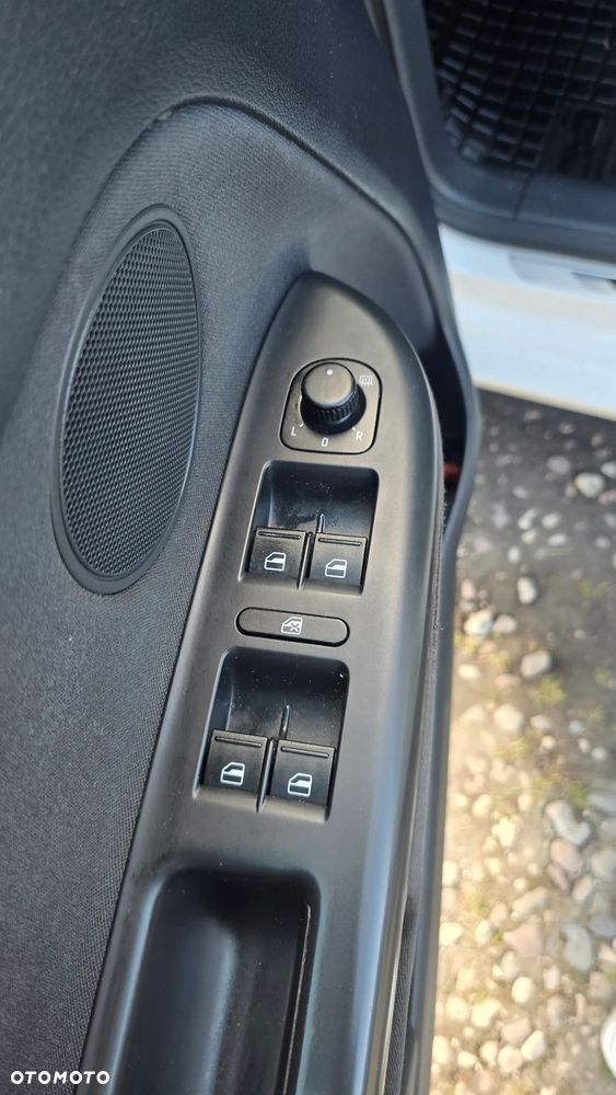 Volkswagen Golf Plus 2.0 TDI DSG Trendline - 9