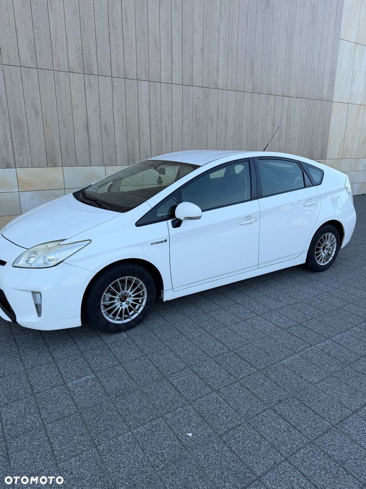 Toyota Prius 1.8 HSD Luna - 3