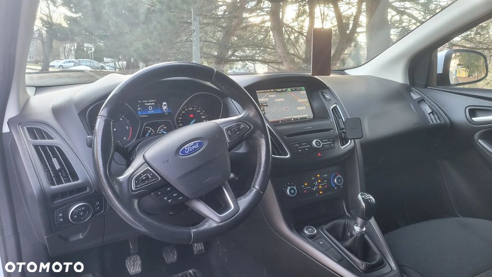 Ford Focus 2.0 TDCi Titanium ASS - 32