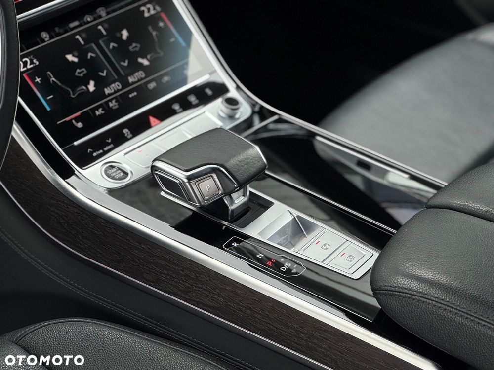 Audi A8 - 16