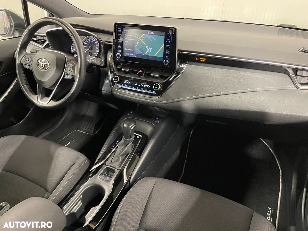 Toyota Corolla 1.8 Hybrid Business Edition - 8