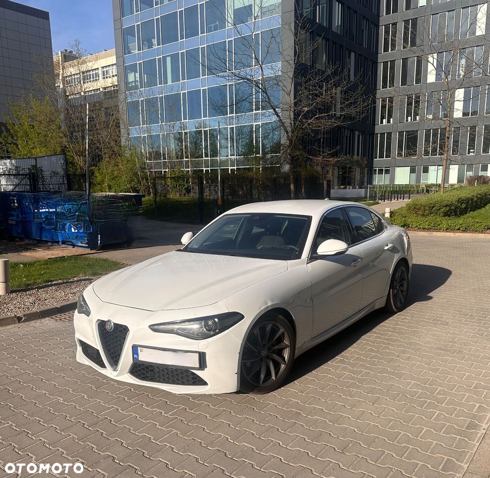 Alfa Romeo Giulia 2.0 Turbo - 4