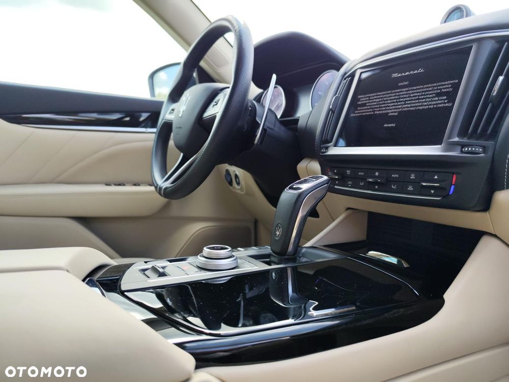 Maserati Levante S Q4 - 26