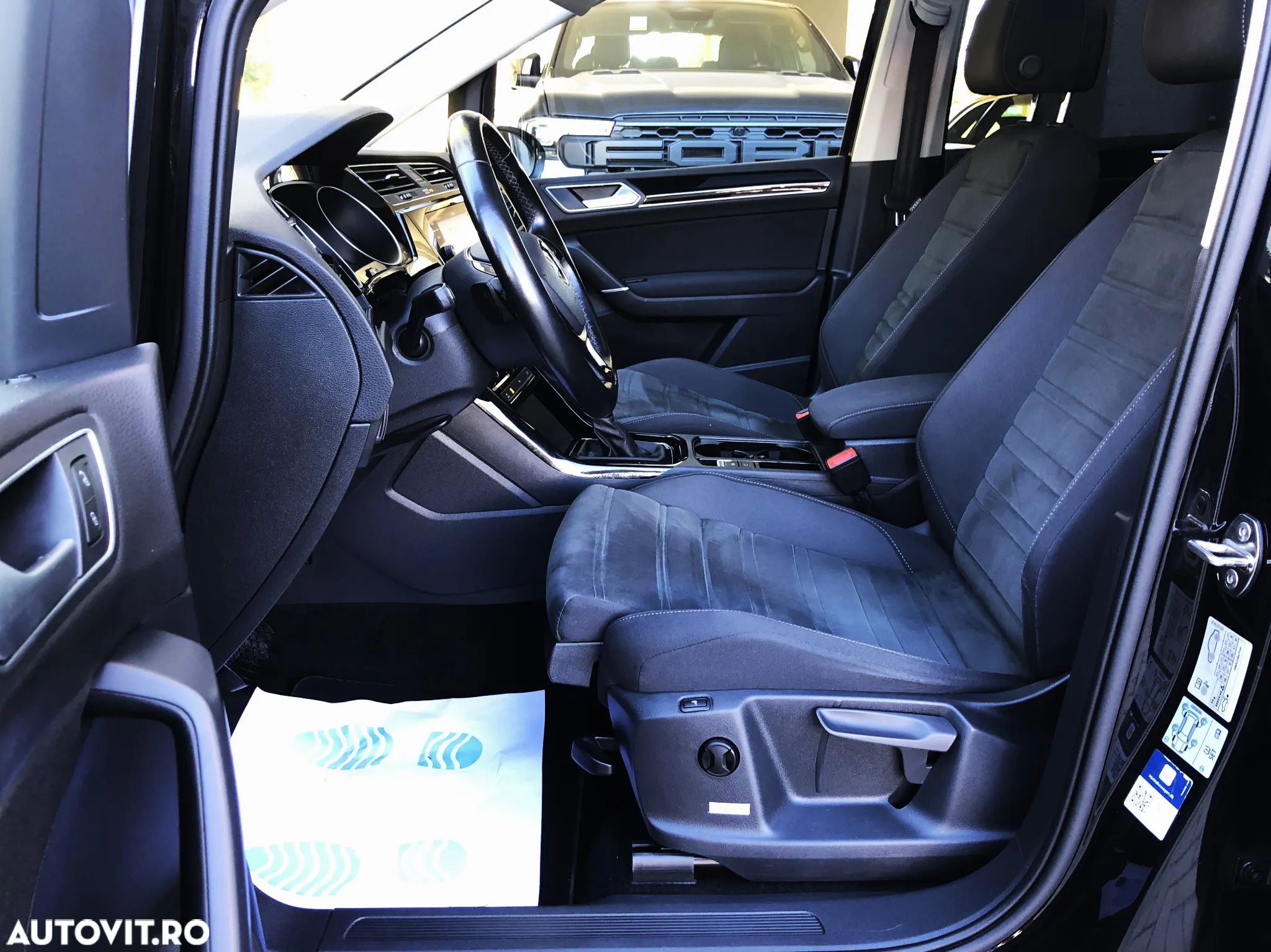 Volkswagen Touran 2.0 TDI DSG Highline - 11