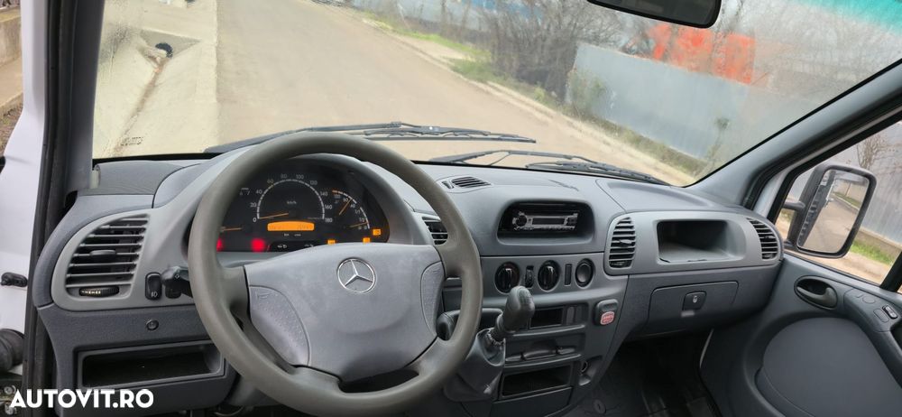 Mercedes-Benz Sprinter - 10