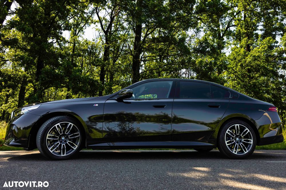 BMW Seria 5 520d xDrive Aut. - 1