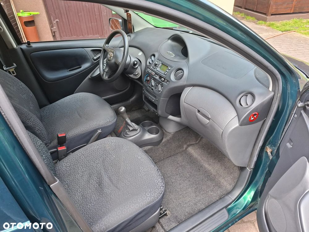 Toyota Yaris 1.0 Edition - 21