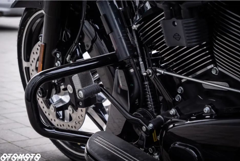 Harley-Davidson Touring Road Glide - 30