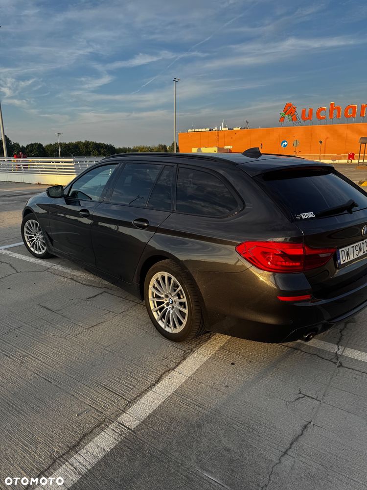 BMW Seria 5 520d Sport Line - 12