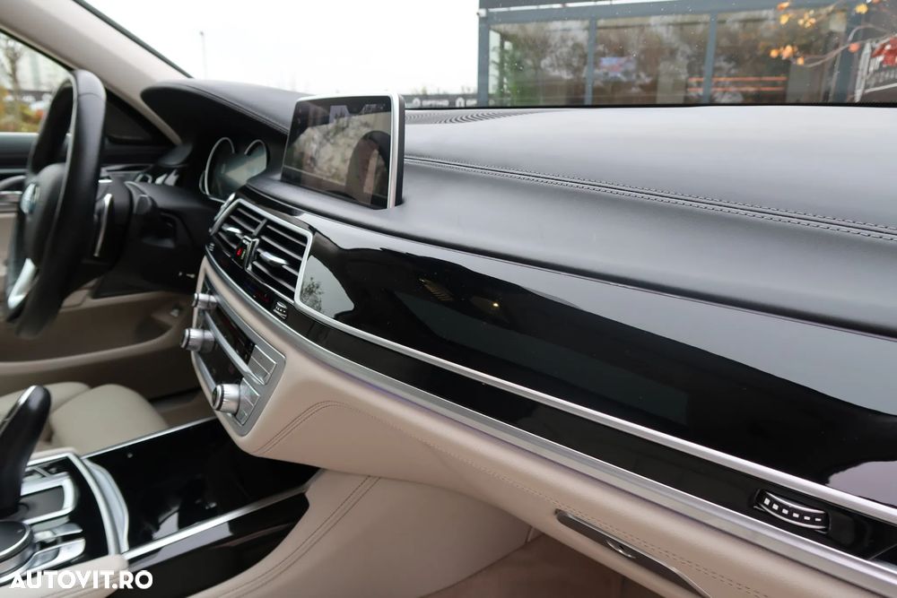 BMW Seria 7 730d xDrive - 22