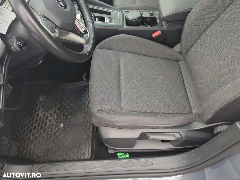 Volkswagen Golf 2.0 TDI SCR DSG Life - 3