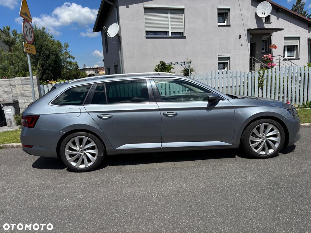 Skoda Superb 2.0 TDI 4x4 L&K DSG - 9