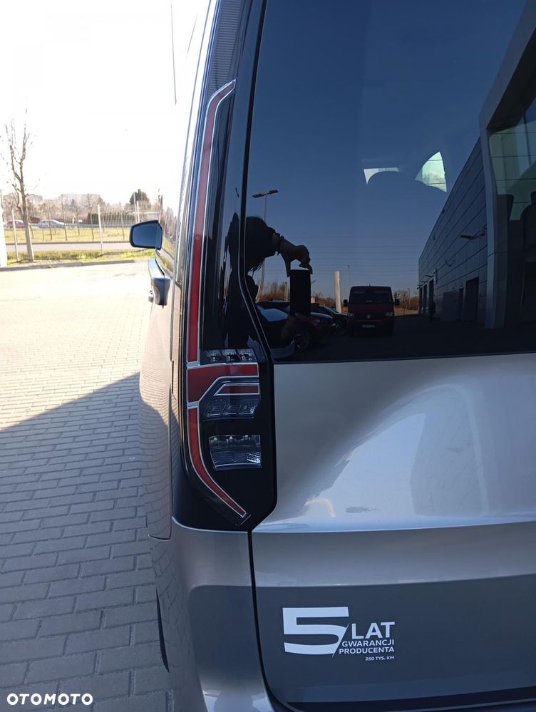 Volkswagen Caddy - 11