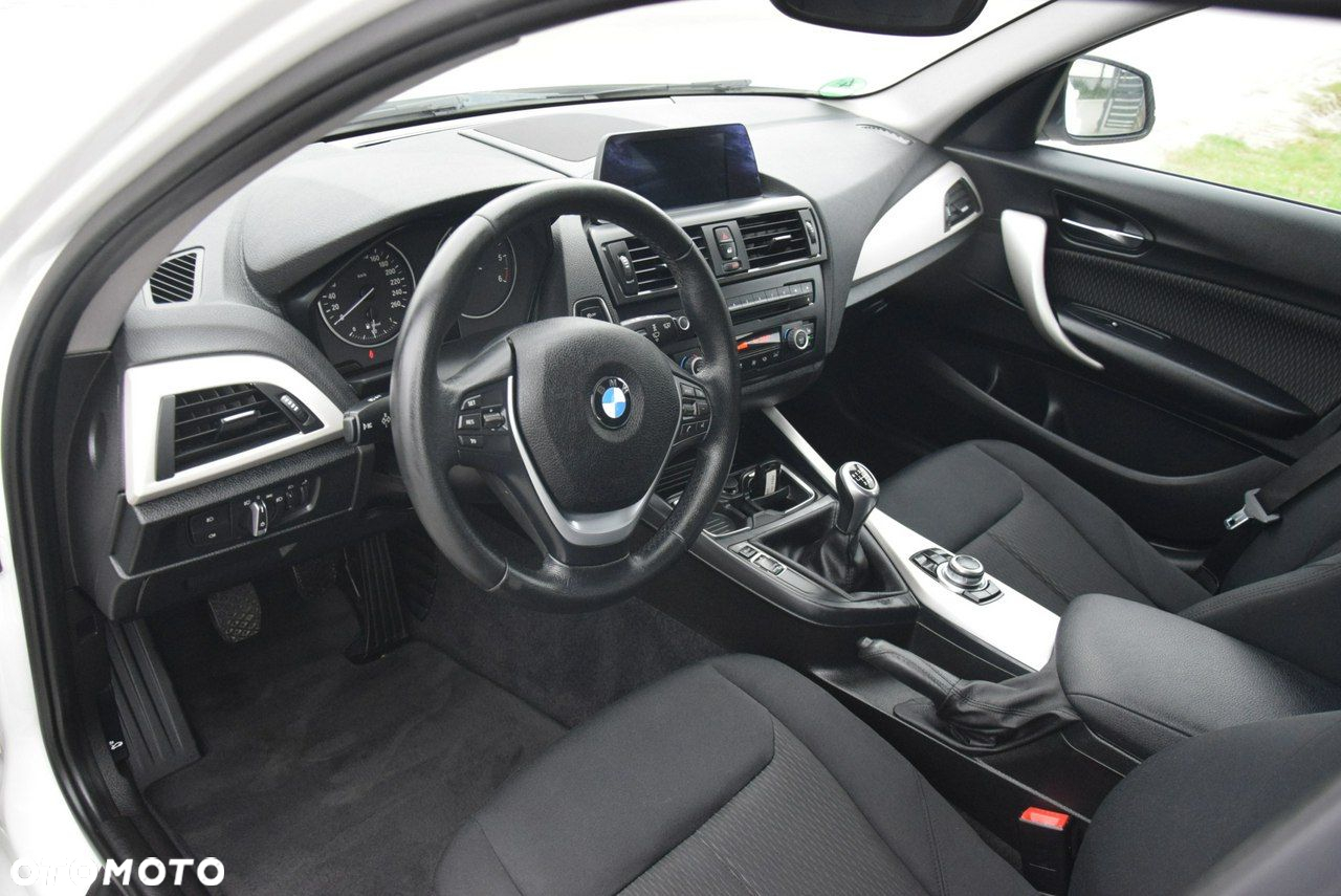 BMW Seria 1 118d - 23