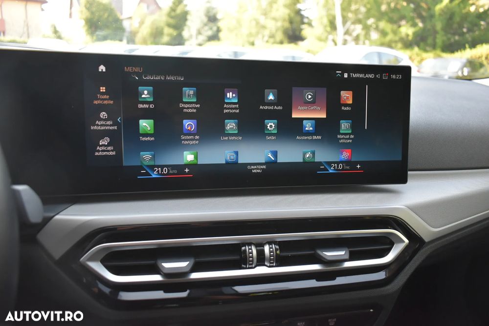 BMW Seria 3 320d Touring Aut. - 24