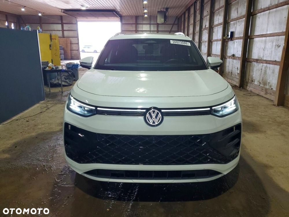 Volkswagen Tiguan - 2