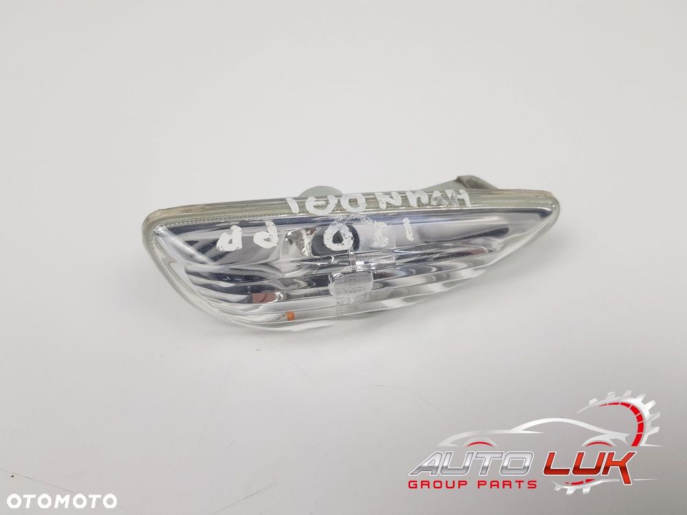Kierunkowskaz błotnika Prawy Przód Hyundai I20 92302-1J0 - 1
