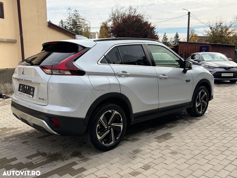 Mitsubishi Eclipse-Cross - 14