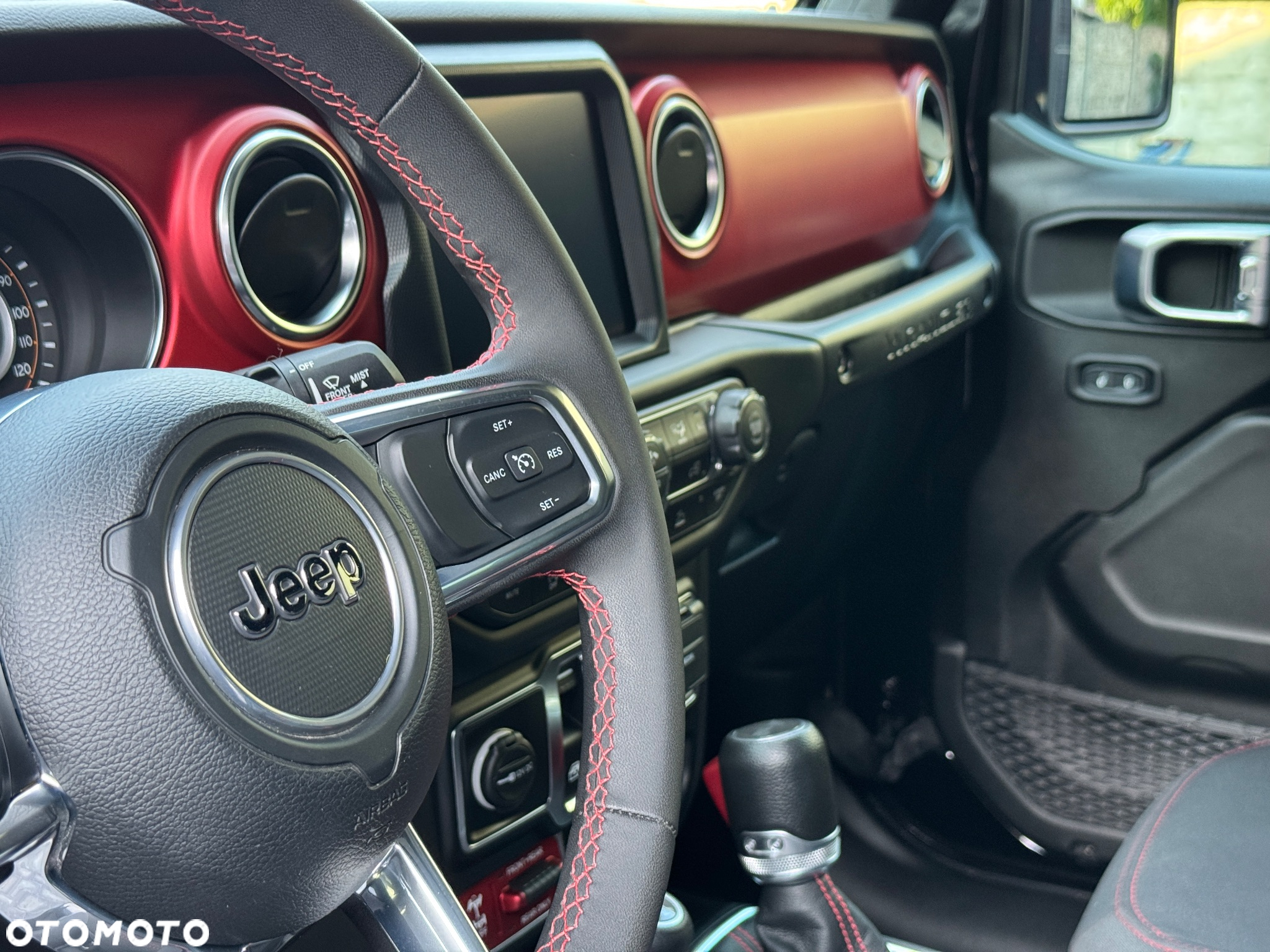 Jeep Wrangler - 30