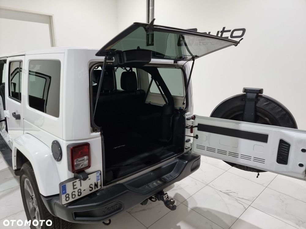 Jeep Wrangler - 26