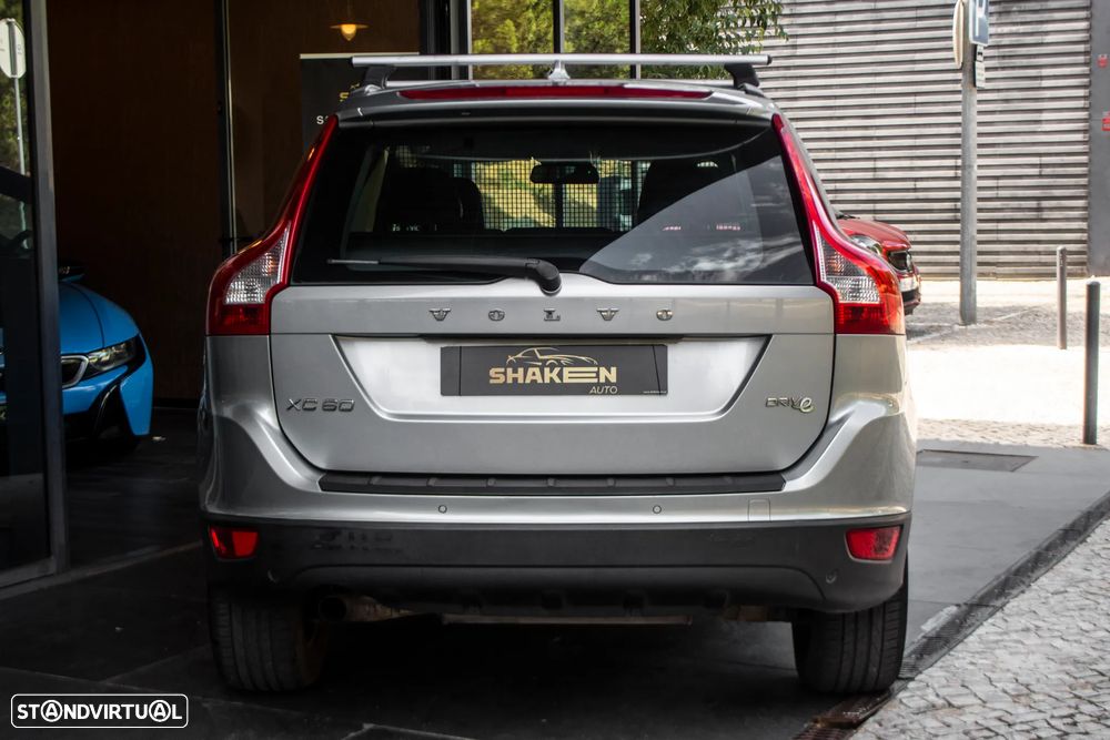 Volvo XC 60 2.0 D3 Drive - 10