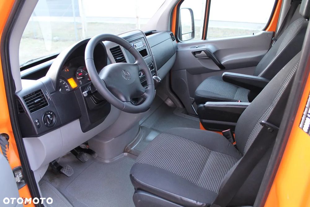 Mercedes-Benz Sprinter - 18