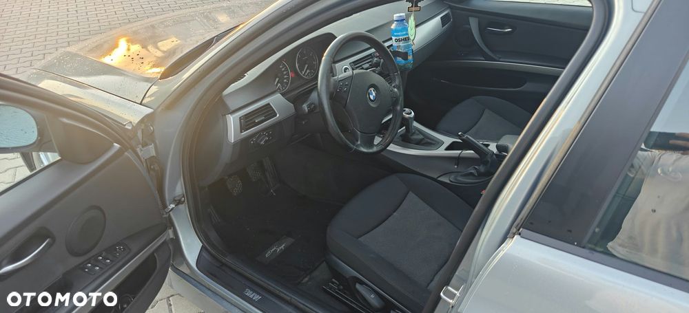BMW Seria 3 320d - 10