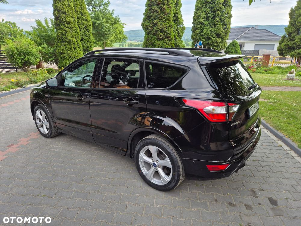 Ford Kuga 1.5 EcoBoost 2x4 ST-Line - 11