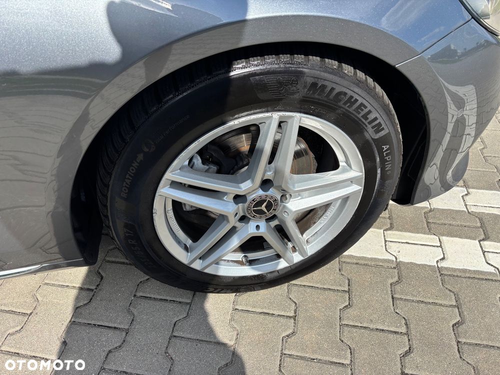 Mercedes-Benz Klasa E 220 d 9G-TRONIC Exclusive - 25