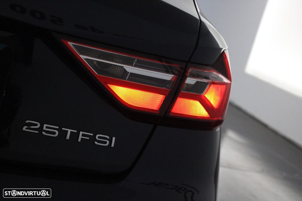Audi A1 Sportback 25 TFSI — fotografia 35