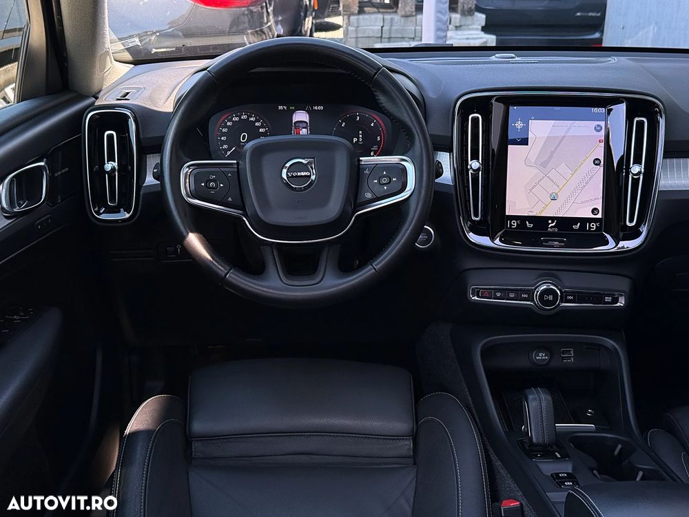 Volvo XC 40 D4 AWD Momentum Pro - 21