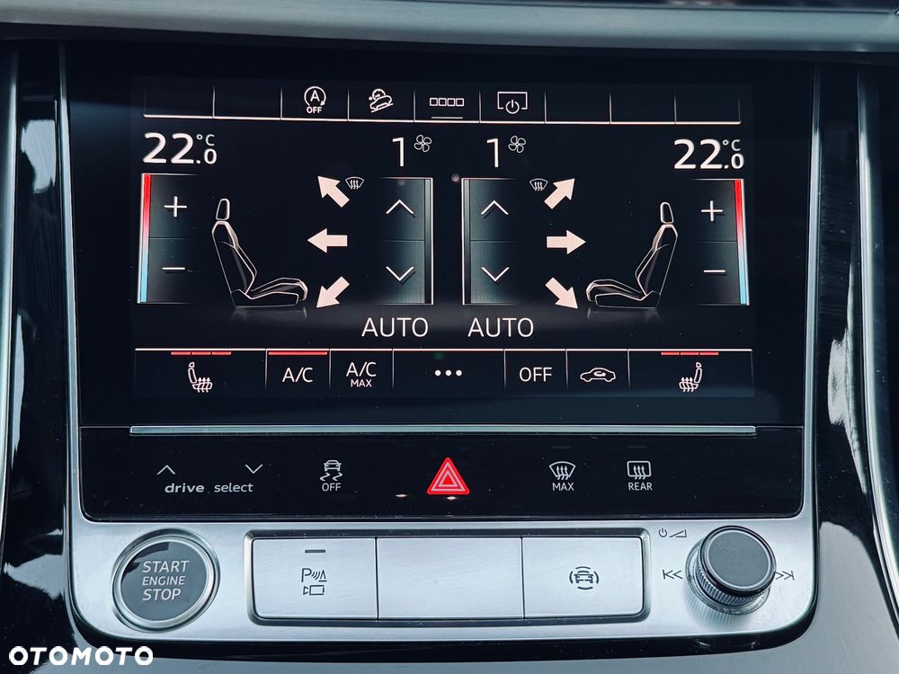 Audi Q8 55 TFSI mHEV Quattro Tiptronic - 33