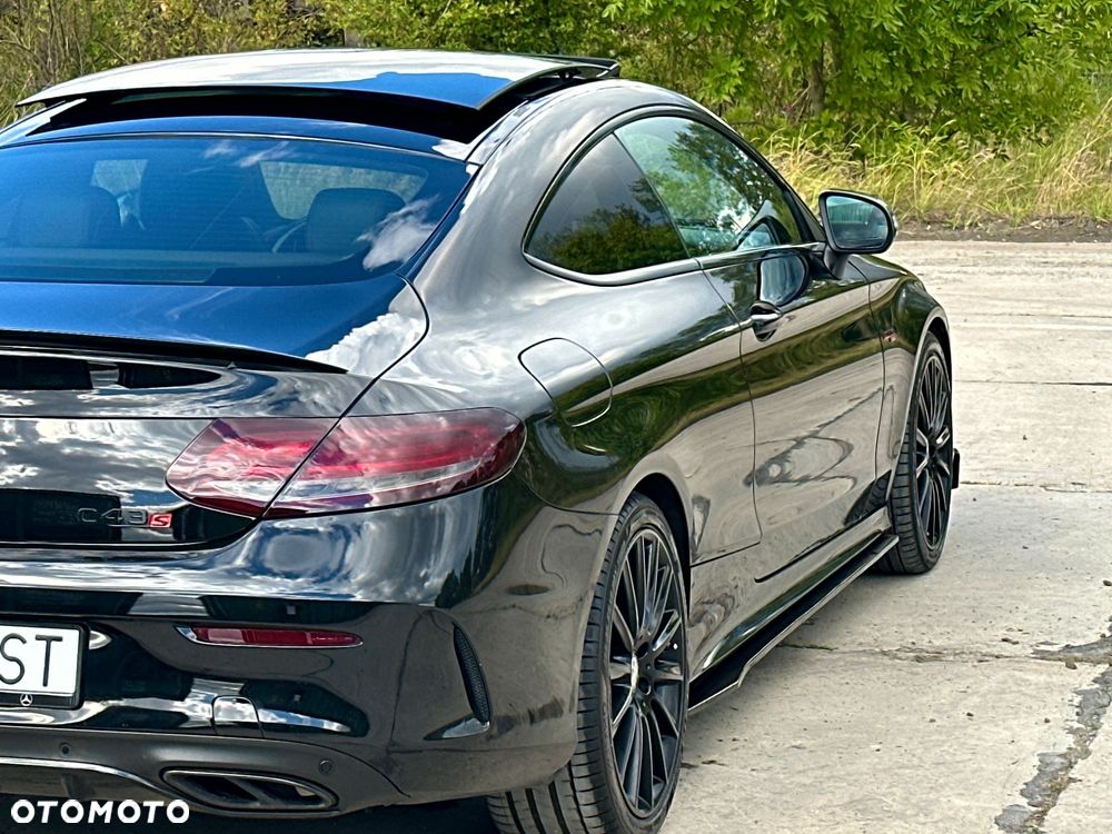 Mercedes-Benz Klasa C AMG 43 4-Matic - 9