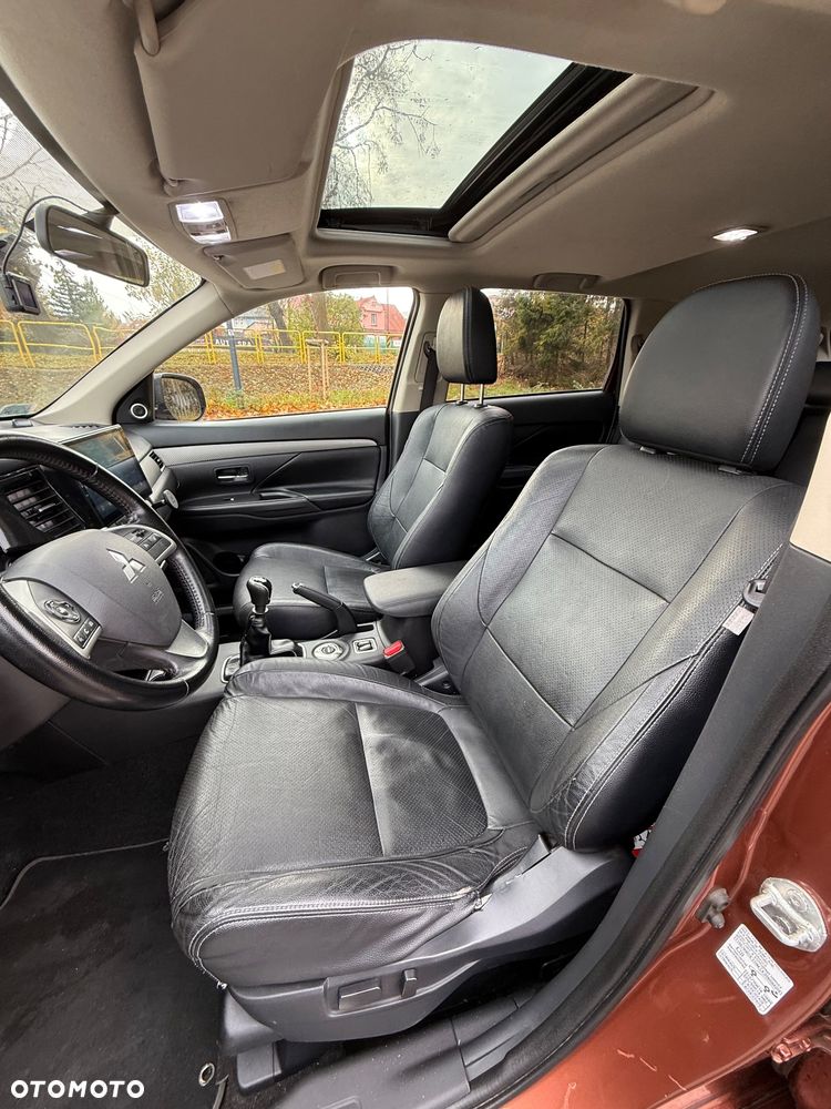 Mitsubishi Outlander 2.2 DI-D 4WD Invite - 18