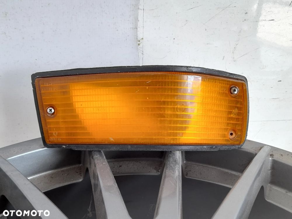 Lampa kierunkowskazu lewy przód BMW E28 1366571 - 1
