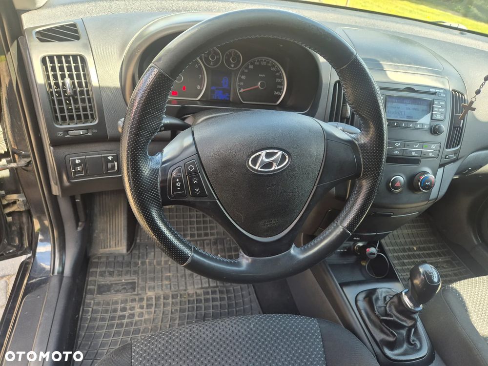 Hyundai i30 1.4 Classic + EU5 - 17