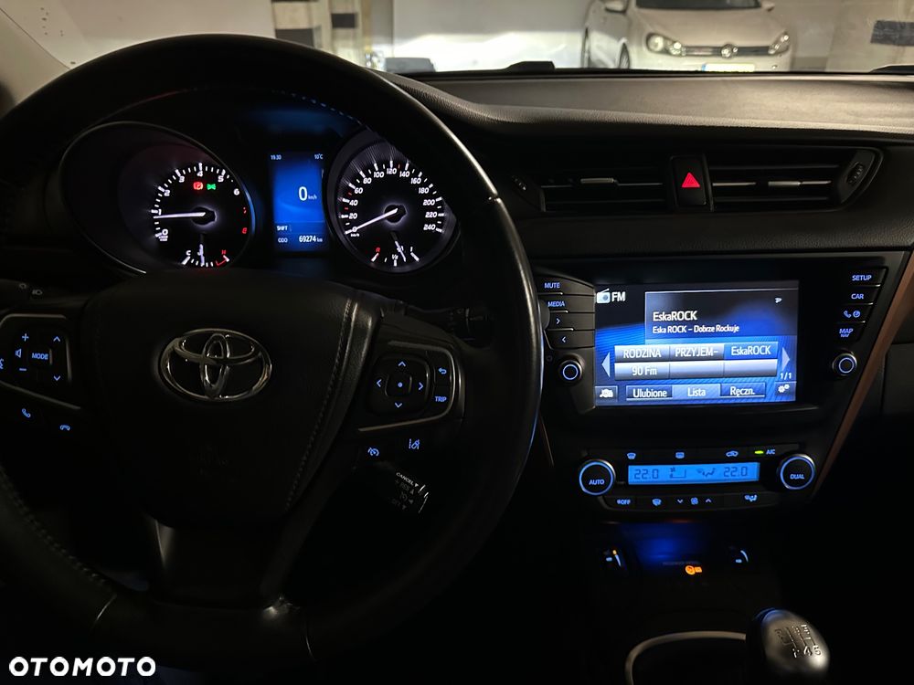Toyota Avensis 1.8 Premium - 7