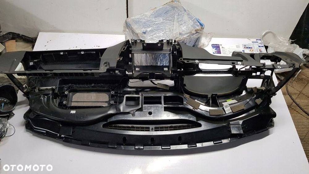 konsola VW Passat B7 anglik - 8