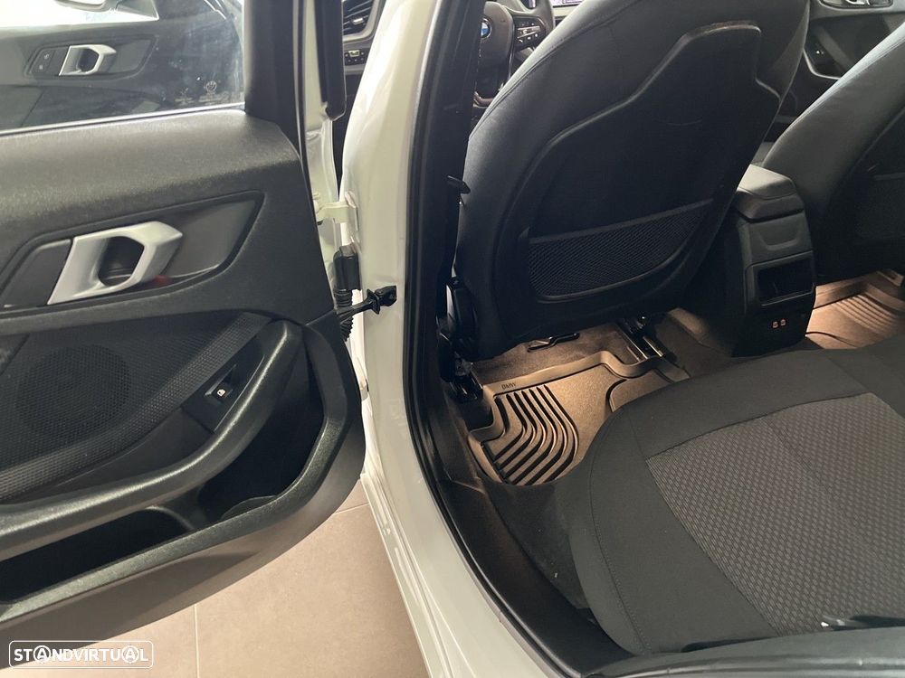 BMW 118 i Aut. Advantage - 11