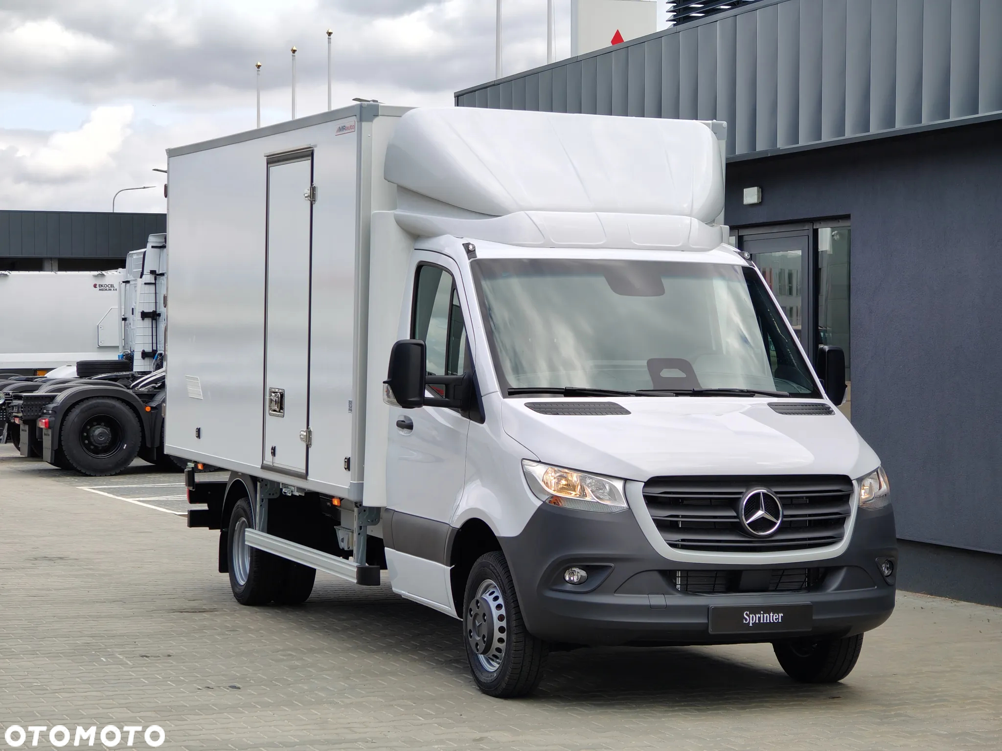 Mercedes-Benz Sprinter - 4