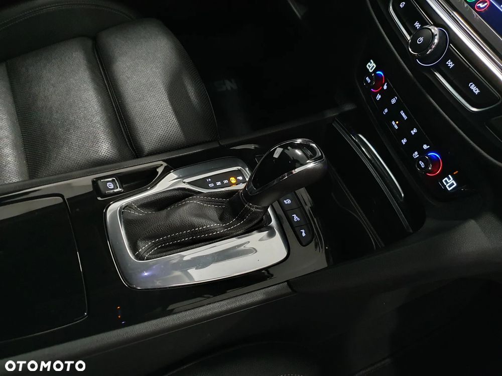 Opel Insignia Sports Tourer 2.0 Diesel Exclusive - 18