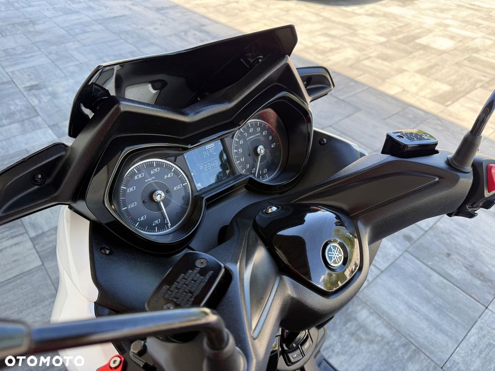 Yamaha X-max - 9